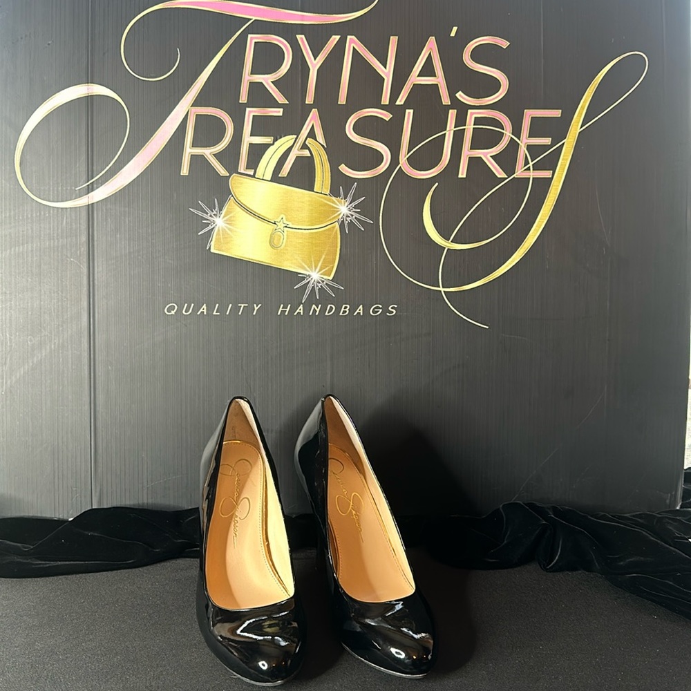 Jessica Simpson heels size 9